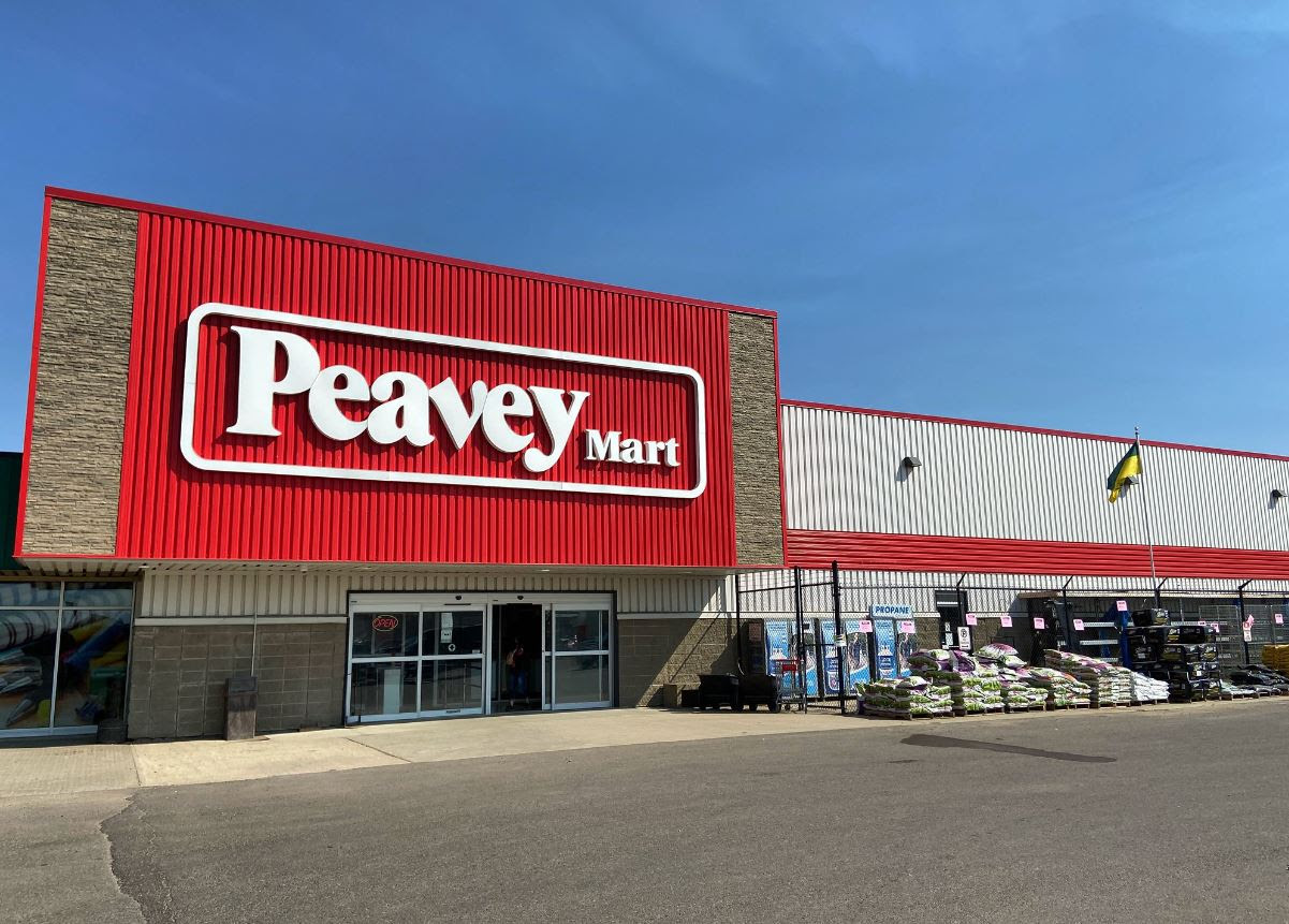 Peavey_Mart_exterior_2